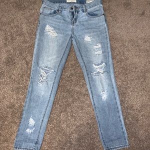 Bullhead Light Wash Boyfriend Ripped Jeans